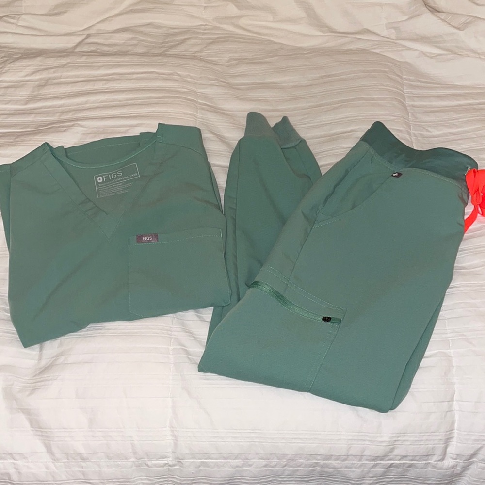FIGS Scrub Top and Pants Set Jade